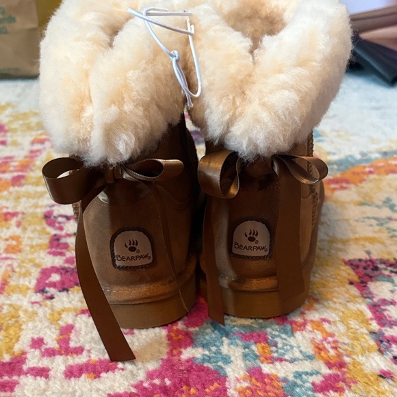 BearPaw Brown Boots with Cream Fur and Ribbon - Picture 2 of 6